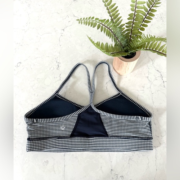Lululemon Flow Y Bra in Navy Gingham Size 8 EUC Excellent Condition - Picture 2 of 4